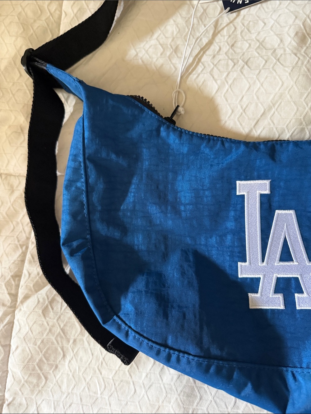 Baggu Medium LA Dodgers Blue Nylon Crescent Bag - Picture 5 of 9